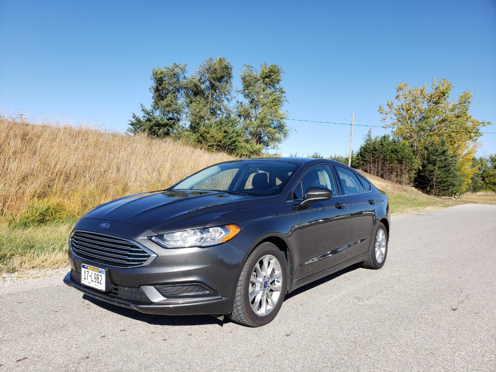 2017 Gray Ford Fusion SE (3FA6P0HD2HR) , located at 1032 South Lincoln Avenue Ste B, York, NE, 68467, (402) 362-5933, 0.000000, 0.000000 - This vehicle was previously a part of our rental fleet where it was regularly serviced and detailed. This vehicle does have hail damage. - Photo #0