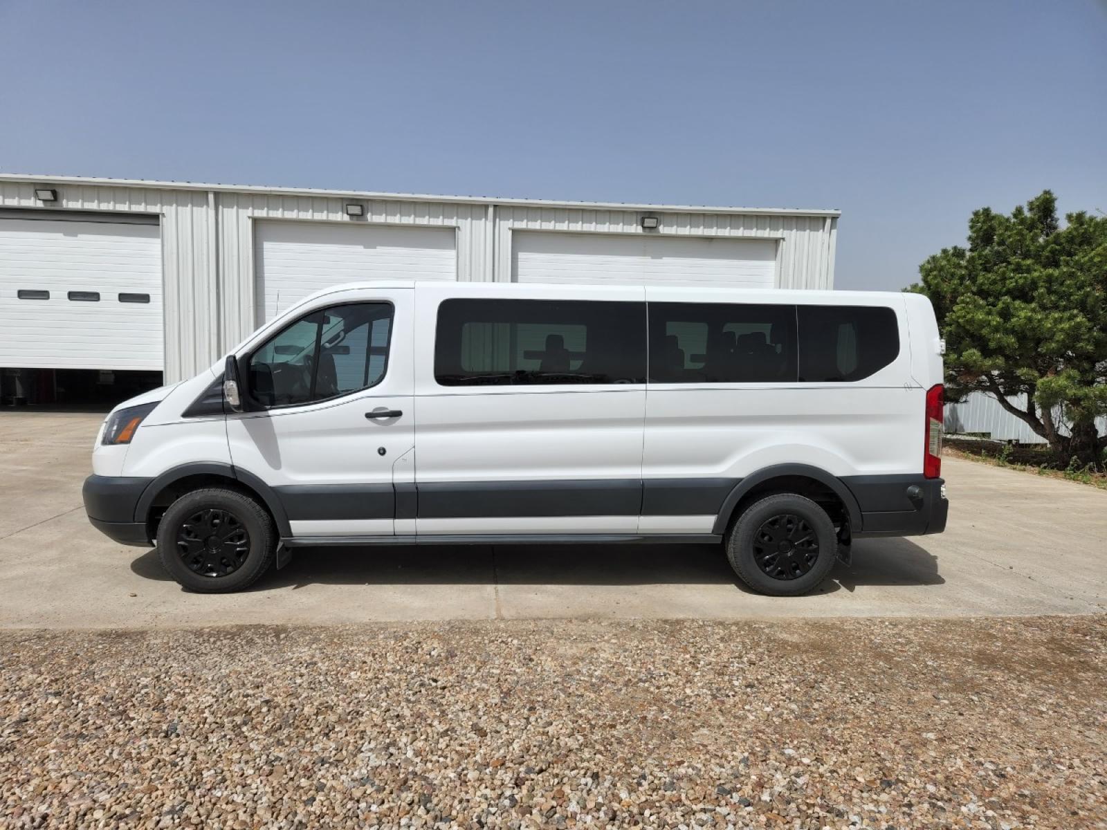 2018 White /Gray Ford Transit 350 Wagon Low Roof XLT w/Sliding Pass. 148-in. WB (1FBZX2YG8JK) with an 3.5L V6 DOHC 24V engine, 6A transmission, located at 1032 South Lincoln Avenue Ste B, York, NE, 68467, (402) 362-5933, 0.000000, 0.000000 - Photo #1